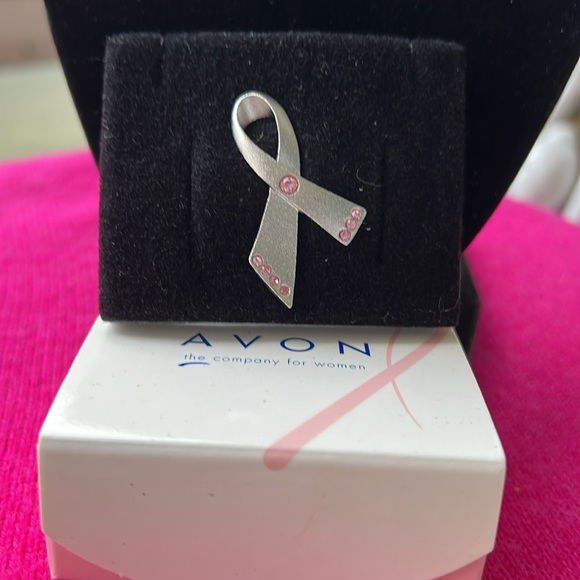 Breast cancer awareness pin.. silver tone new in box - Picture 5 of 5